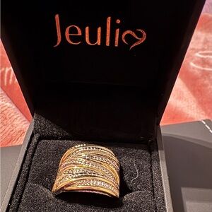 Jeulia Gold and Silver Women's Ring